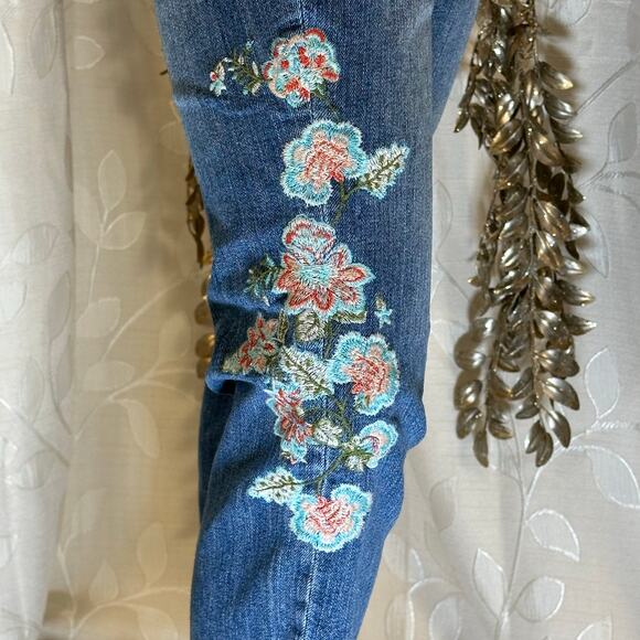 J.Jill‎ Women’s Authentic Fit Cropped Embroidered Denim Jeans Blue Size 6P - Picture 9 of 13